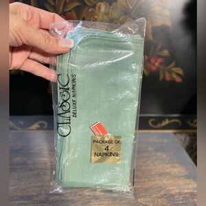 Vintage Classic light green dinner napkins set of 4